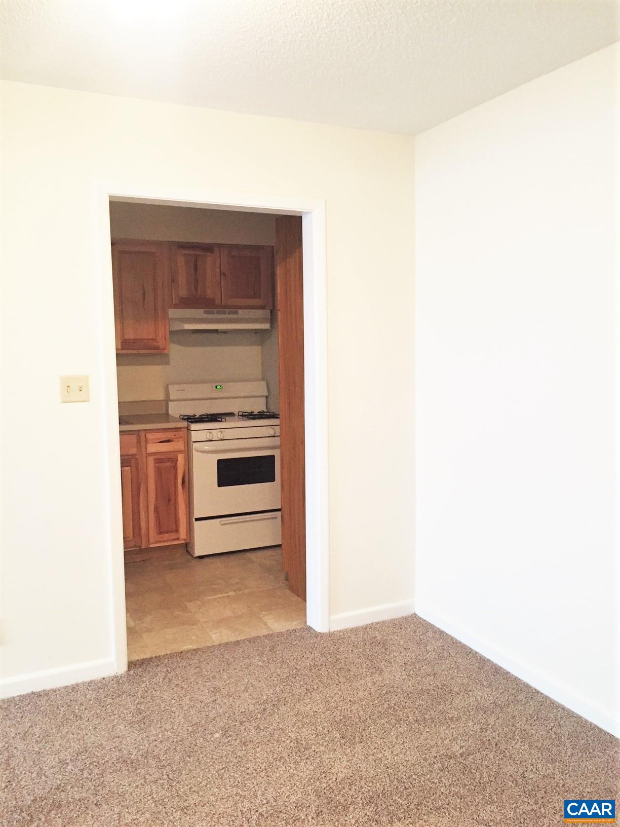 2527 Hydraulic Road, Unit 56 Charlottesville, VA 22901 - Photo 8 of 16