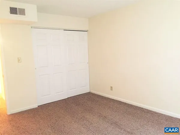 $1,250 | 2527 Hydraulic Road, Unit 56, Charlottesville, VA 22901