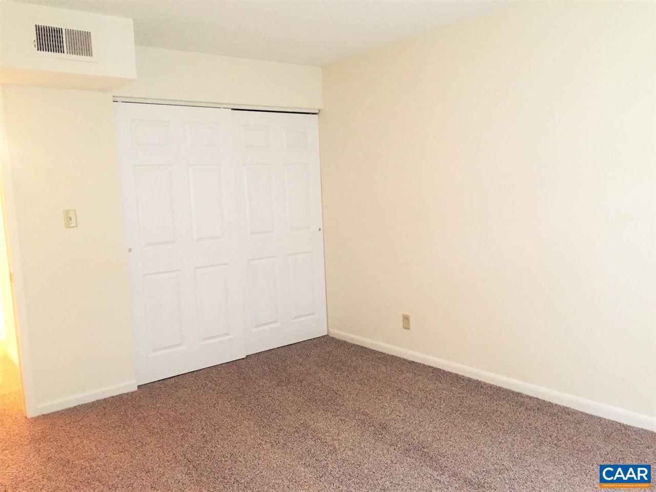 2527 Hydraulic Road, Unit 56 Charlottesville, VA 22901 - Photo 10 of 16