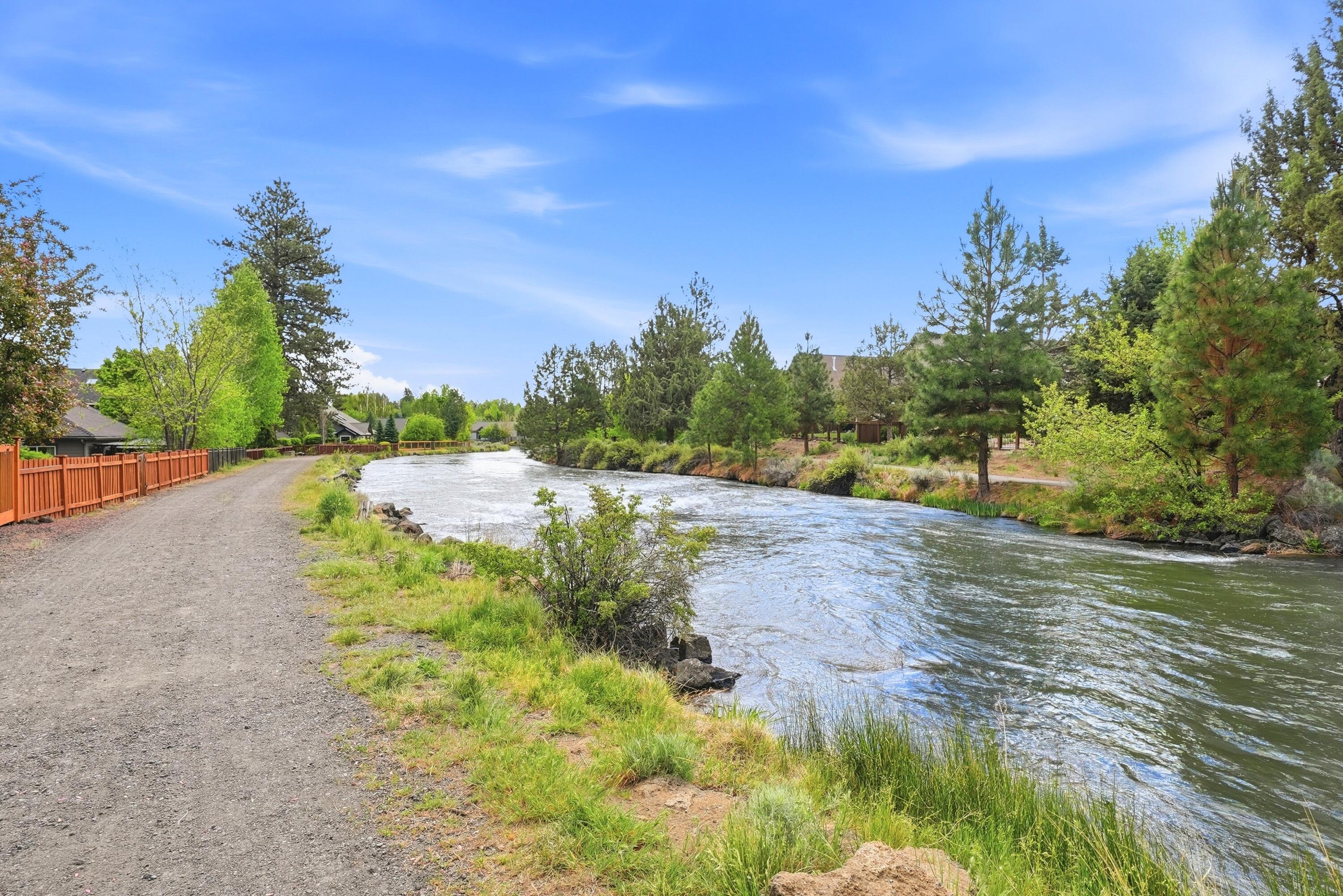 61153 Ridgewater Loop Bend, OR 97702 - Photo 47 of 63 63-print-Riley_Visuals_028
