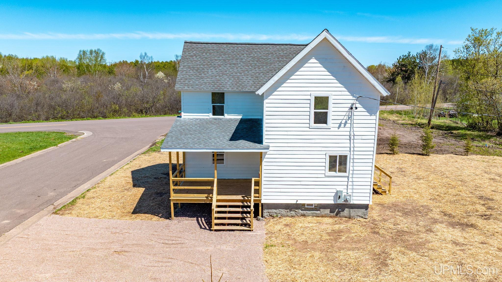 230 Seneca Street Laurium, MI 49913 - Photo 2 of 41