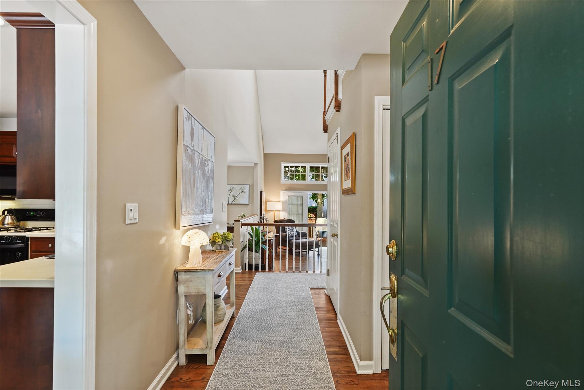 17 Cross River Road Mount Kisco, NY 10549 - Photo 2 of 22