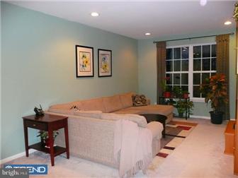 129 Warwick Road West Windsor, NJ 08550 - Photo 5 of 7 Living Room