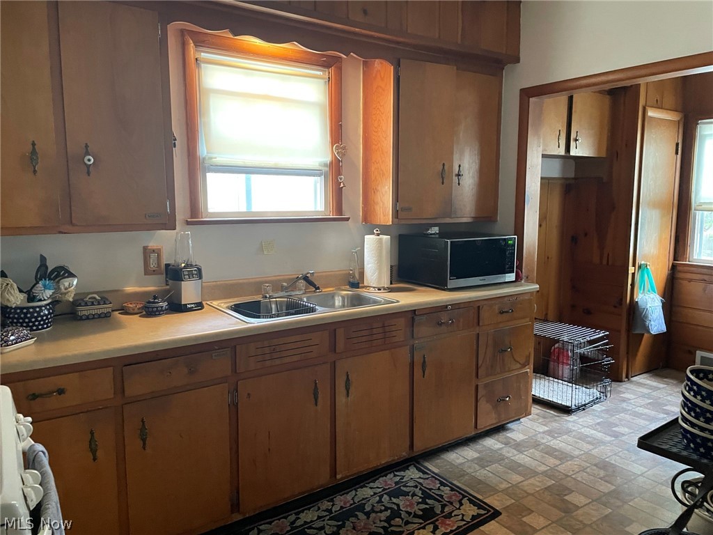 3393 Silsby Road Cleveland, OH 44118 - Photo 6 of 13 Gallery Image 6