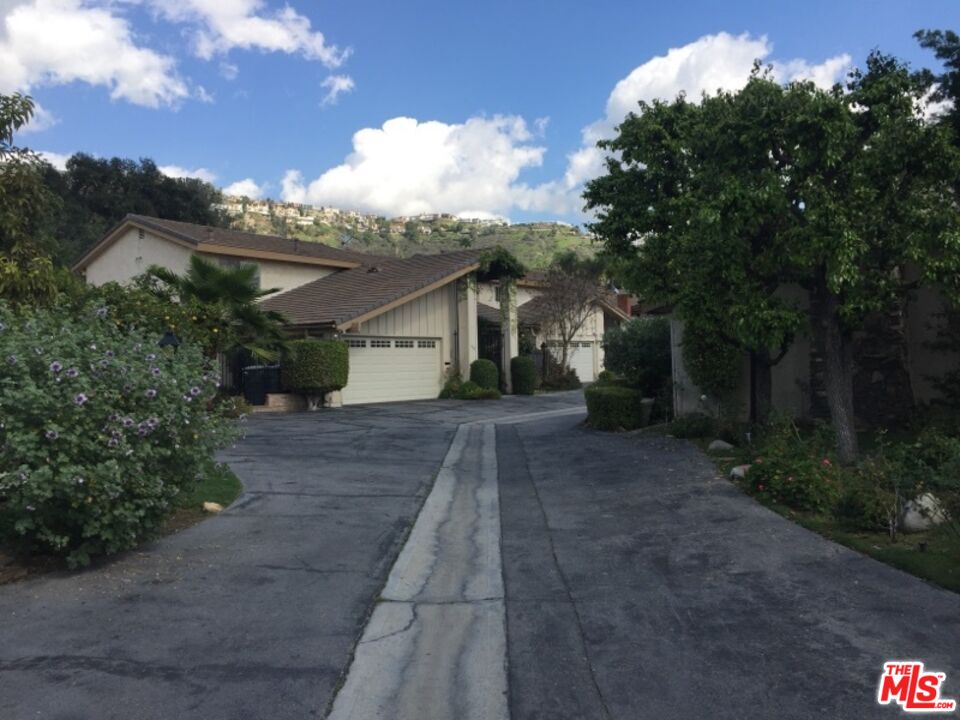 1408 Valley View Road, Unit 2 Glendale, CA 91202 - Photo 10 of 22