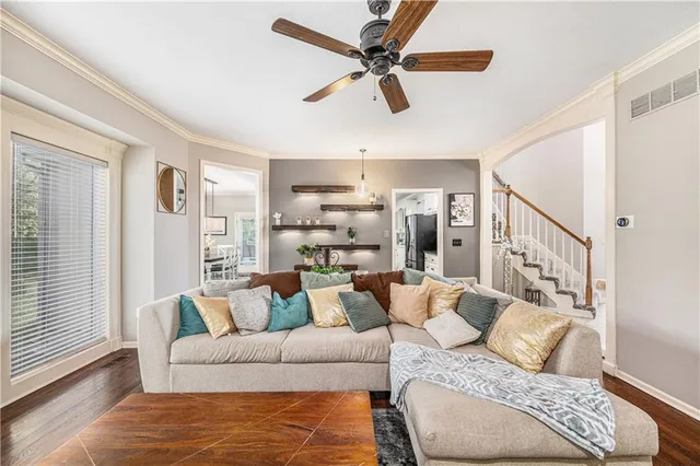 $625,000 | 7325 Oakview Street, Shawnee, KS 66216