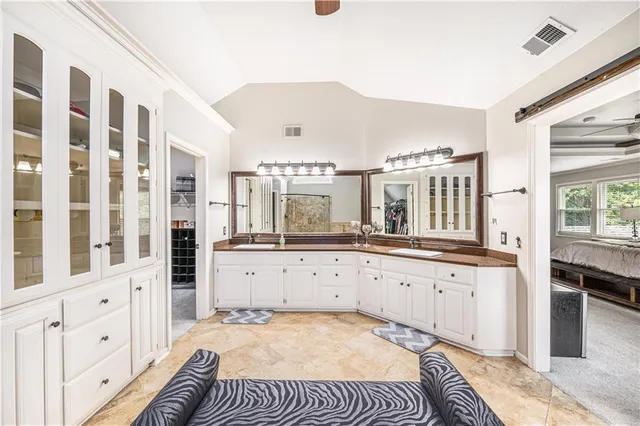 $625,000 | 7325 Oakview Street, Shawnee, KS 66216