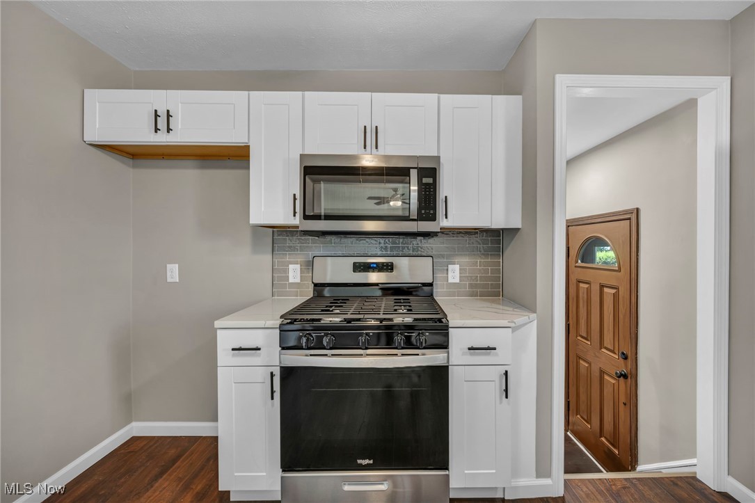 6988 Maplewood Road Parma Heights, OH 44130 - Photo 15 of 48
