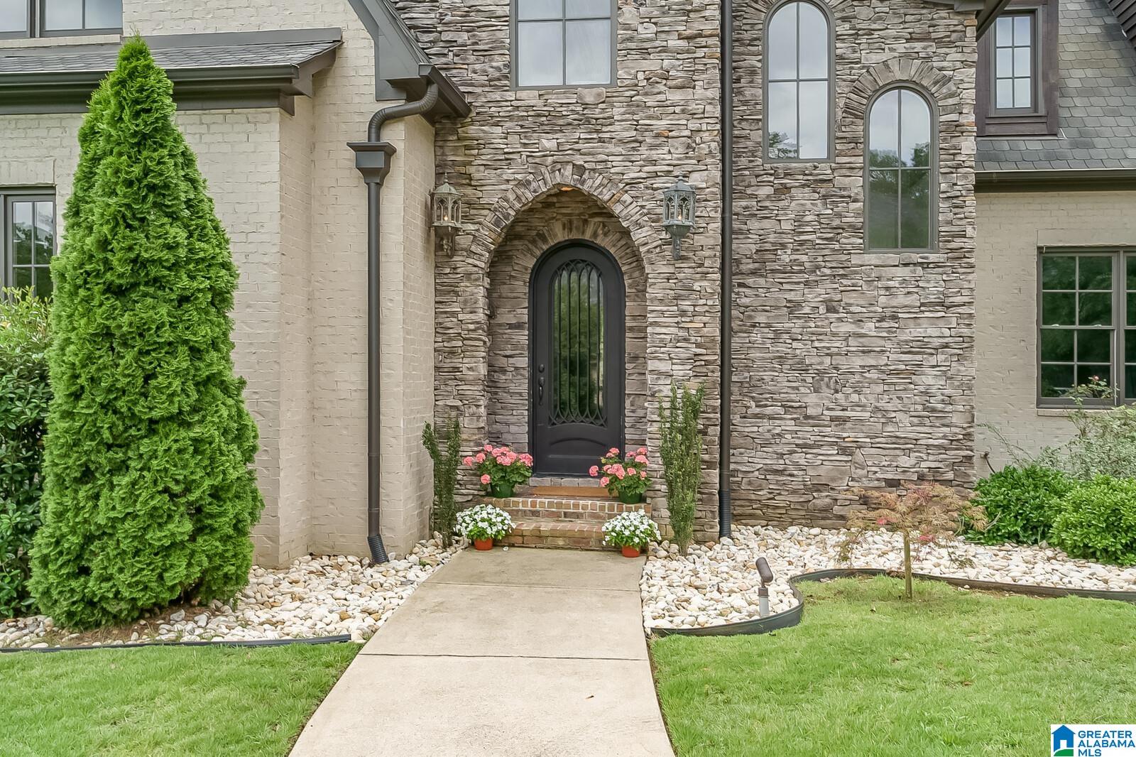 2957 Green Valley Road Birmingham, AL 35243 - Photo 2 of 50