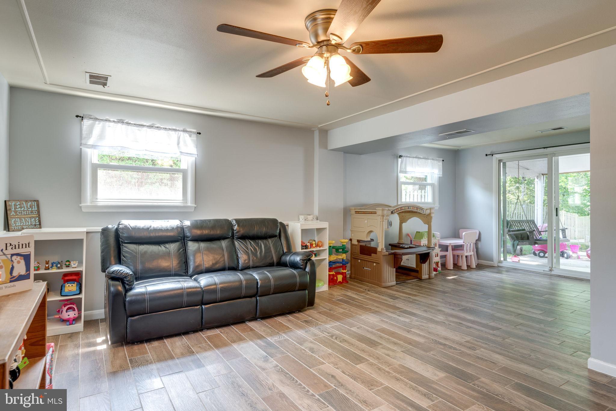 501 West Poplar Road Sterling, VA 20164 - Photo 21 of 25 Gallery Image 21