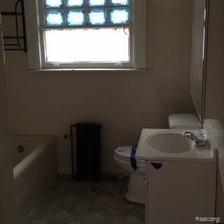 2075 Atkinson Street Detroit, MI 48206 - Photo 5 of 5 261-777956_bath__51029205.jpg