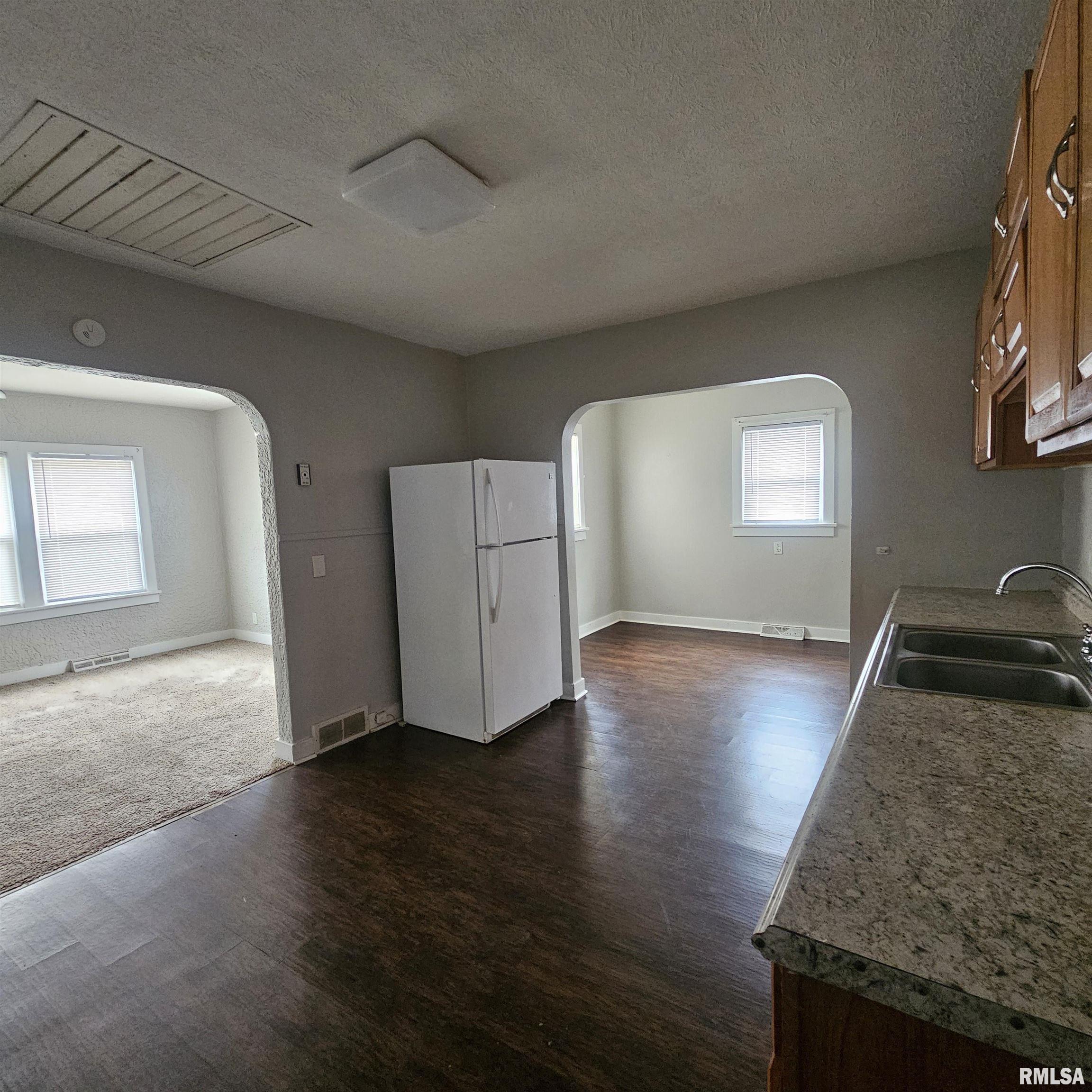 805 Airport Road Mount Vernon, IL 62864 - Photo 4 of 7 Gallery Image 4