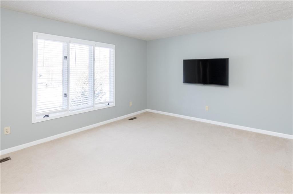 8915 Rohan Court Indianapolis, IN 46278 - Photo 13 of 34 Gallery Image 13