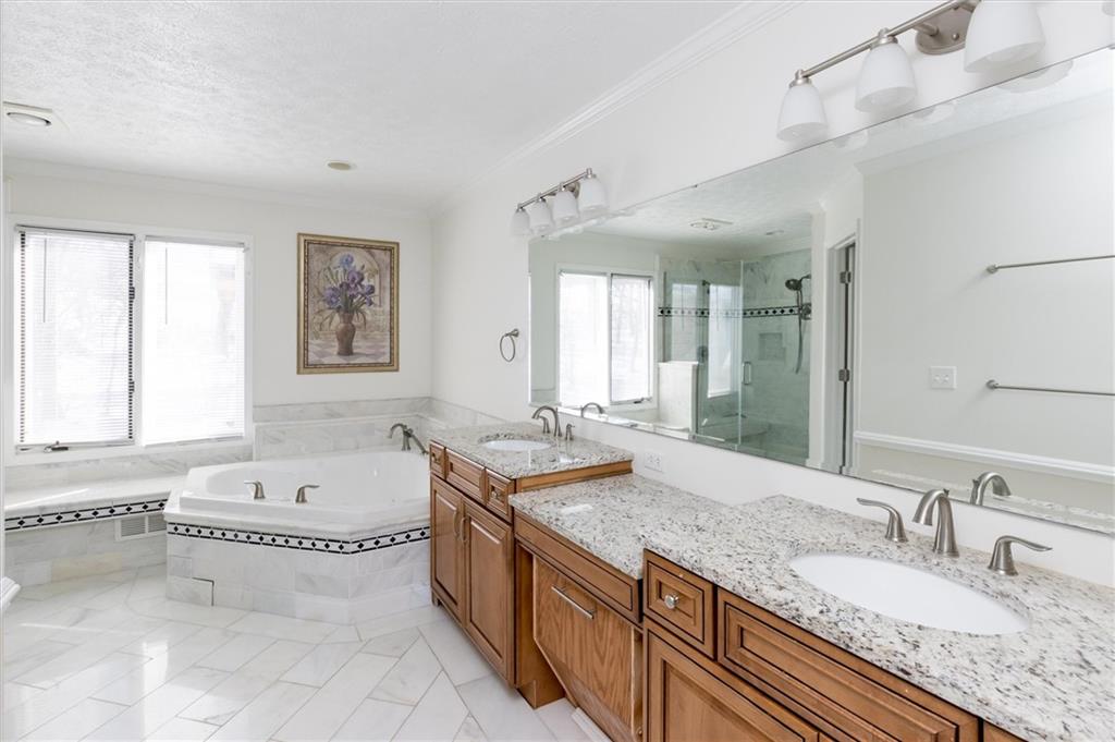 8915 Rohan Court Indianapolis, IN 46278 - Photo 23 of 34 Gallery Image 23