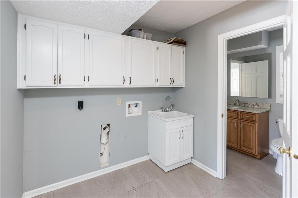 8915 Rohan Court Indianapolis, IN 46278 - Photo 27 of 34 Gallery Image 27