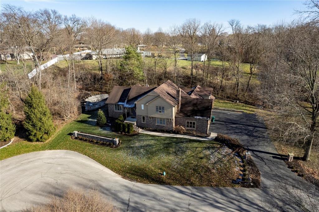 8915 Rohan Court Indianapolis, IN 46278 - Photo 5 of 34 Gallery Image 5