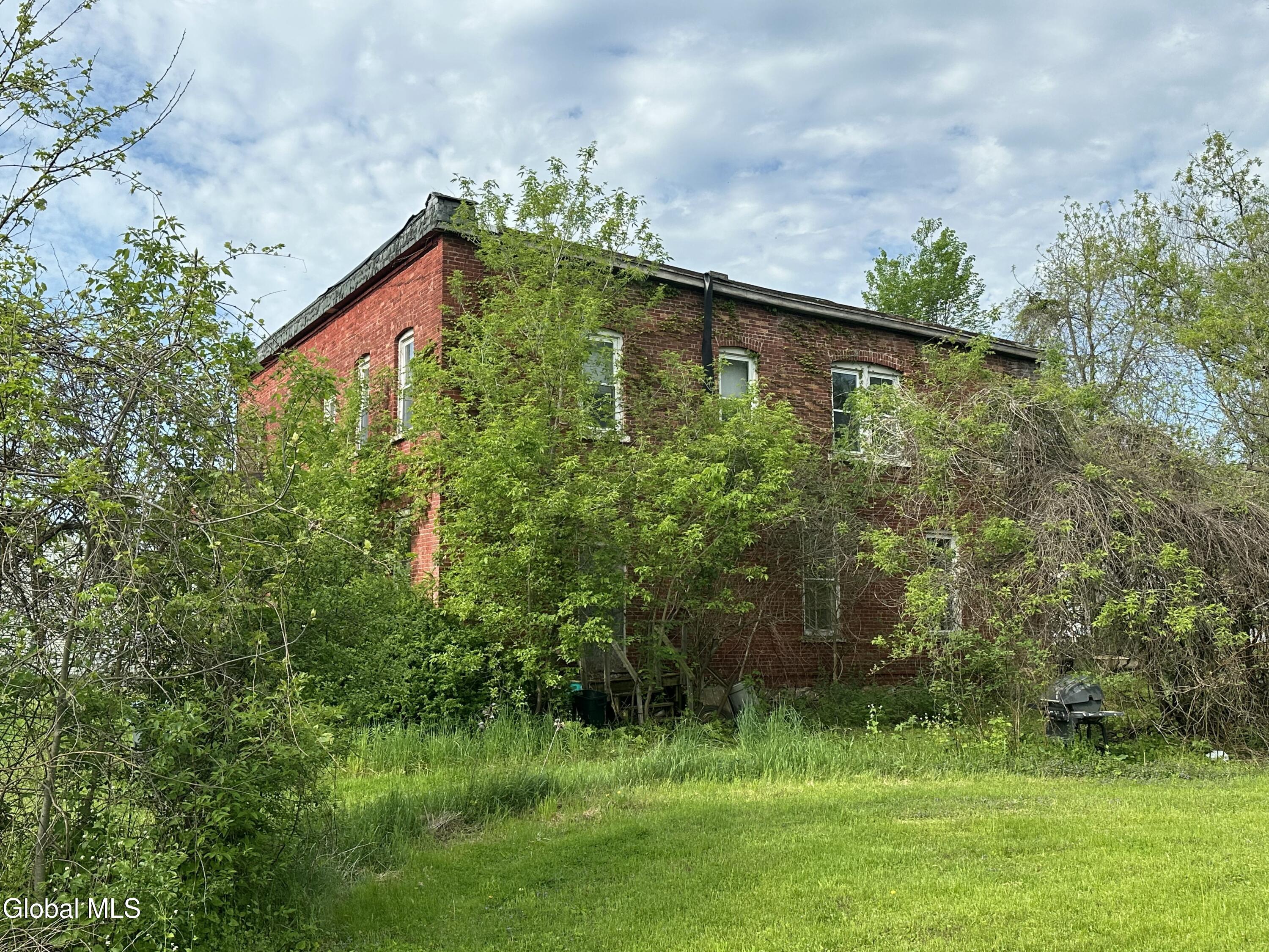 33 River Road Hoosick Falls, NY 12090 - Photo 5 of 8 IMG_5805