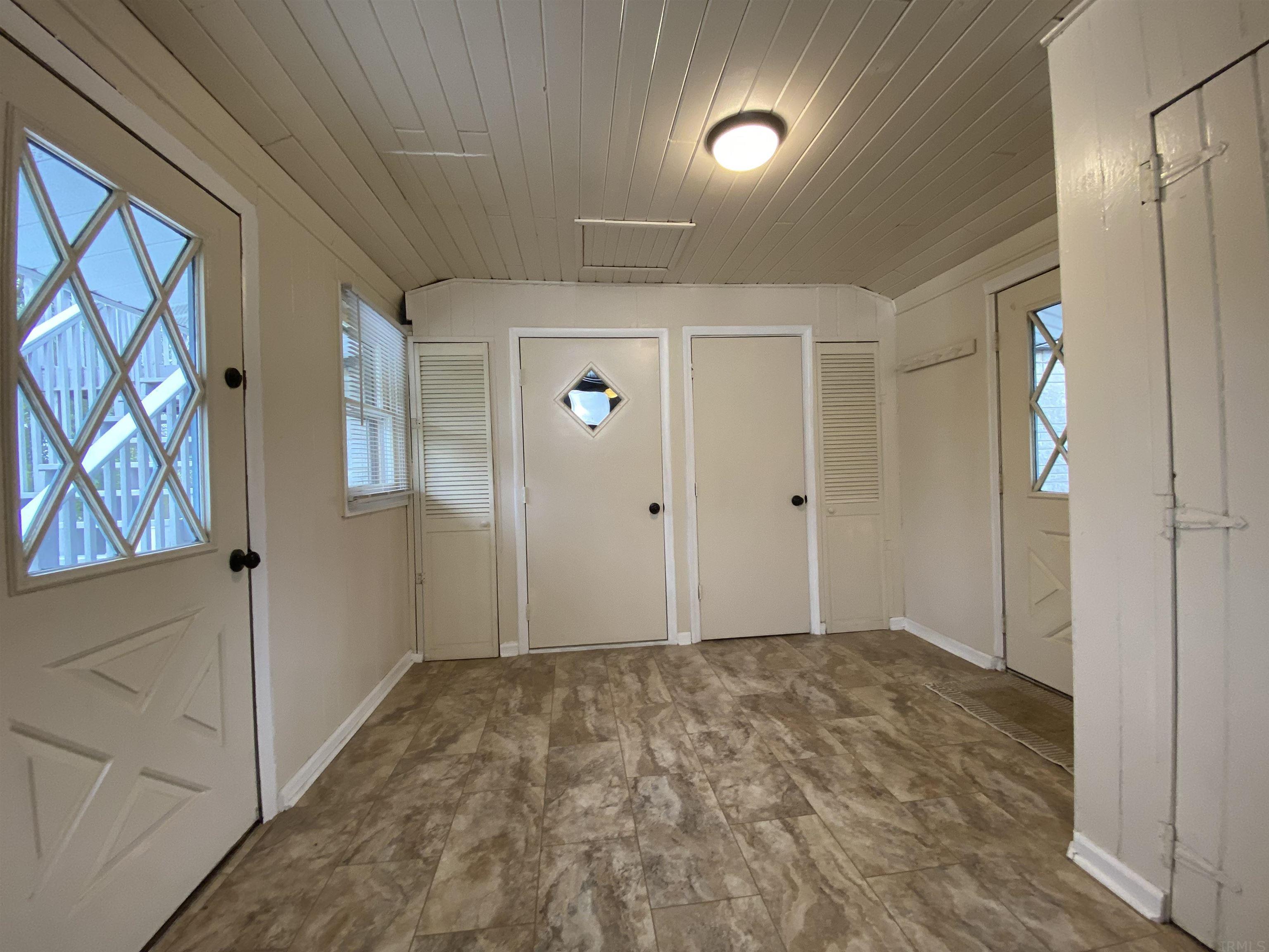 7909 New Maple Road Evansville, IN 47710 - Photo 12 of 24 Gallery Image 12