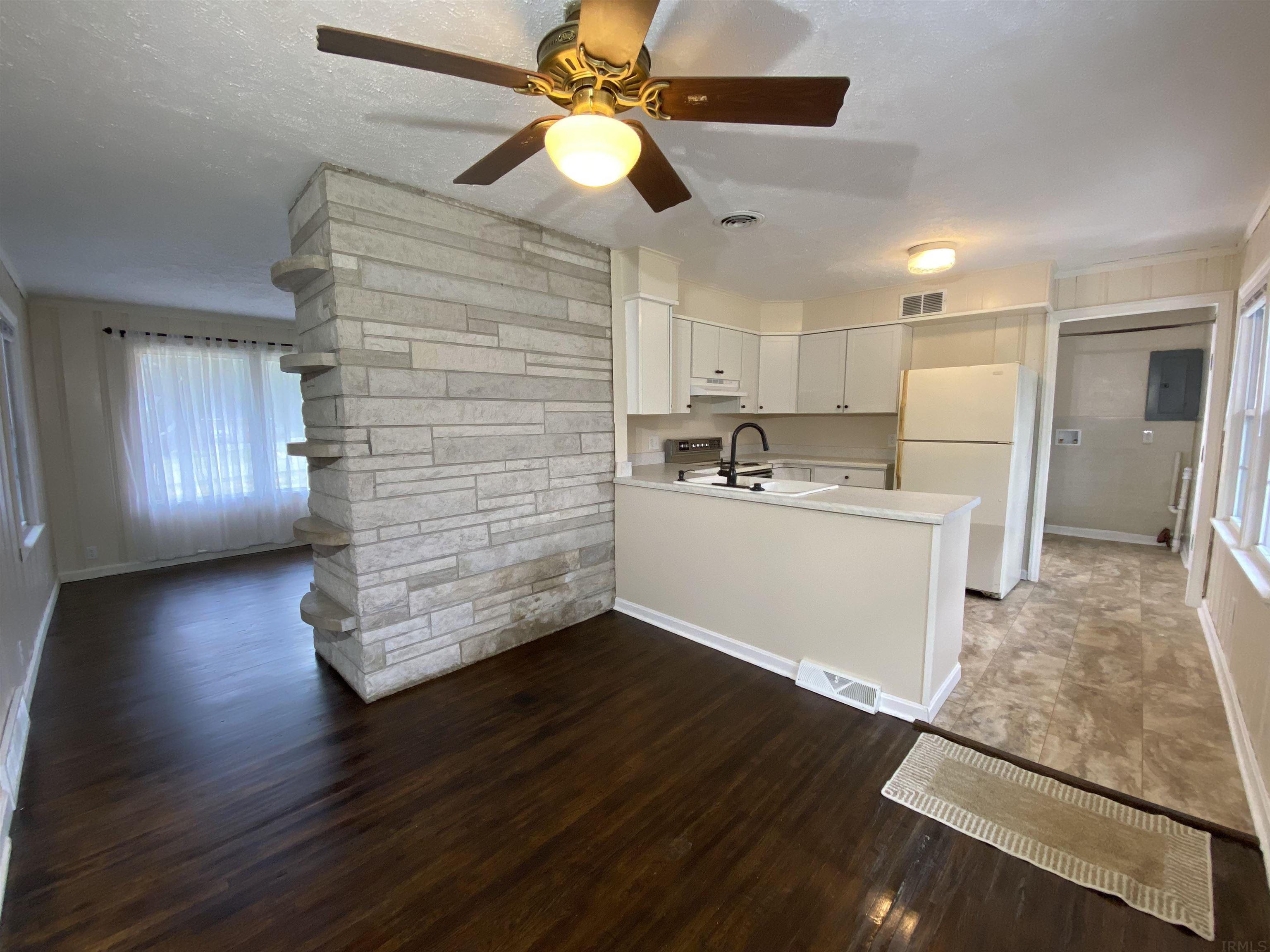 7909 New Maple Road Evansville, IN 47710 - Photo 5 of 24 Gallery Image 5