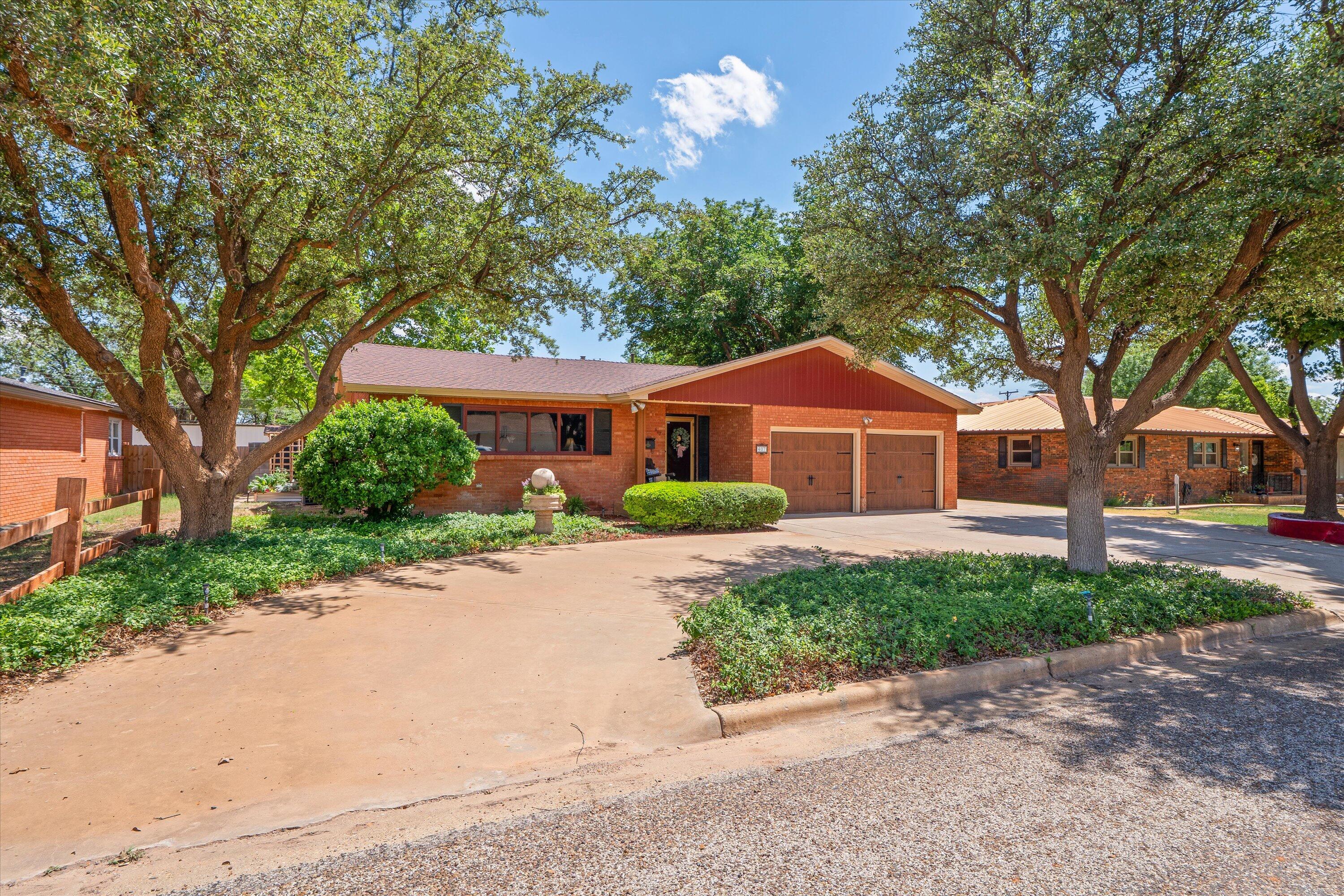 607 North 18th Street Lamesa, TX 79331 - Photo 1 of 36 02-607 N 18th St