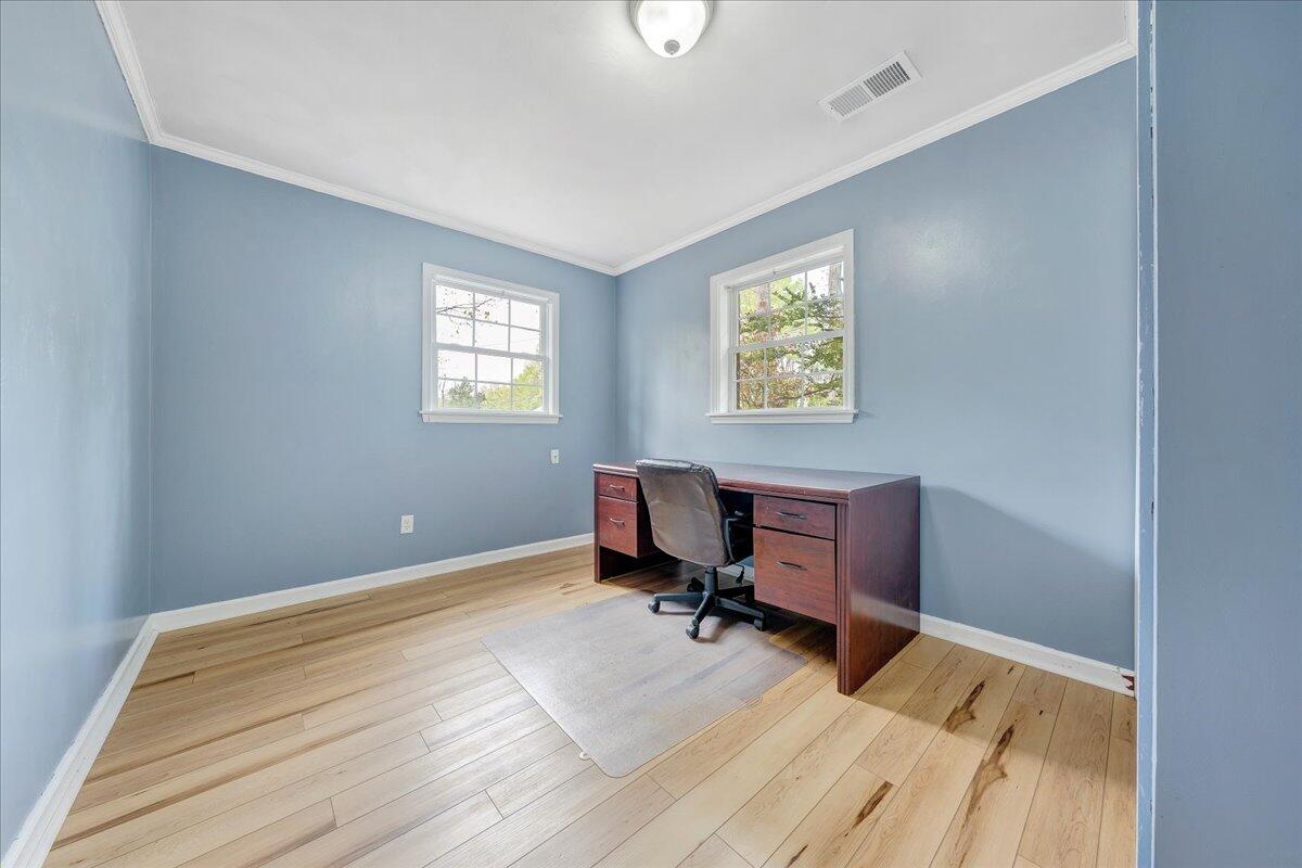 3534 Wedgewood Road Southwest Roanoke, VA 24018 - Photo 29 of 53 a workspace with a window