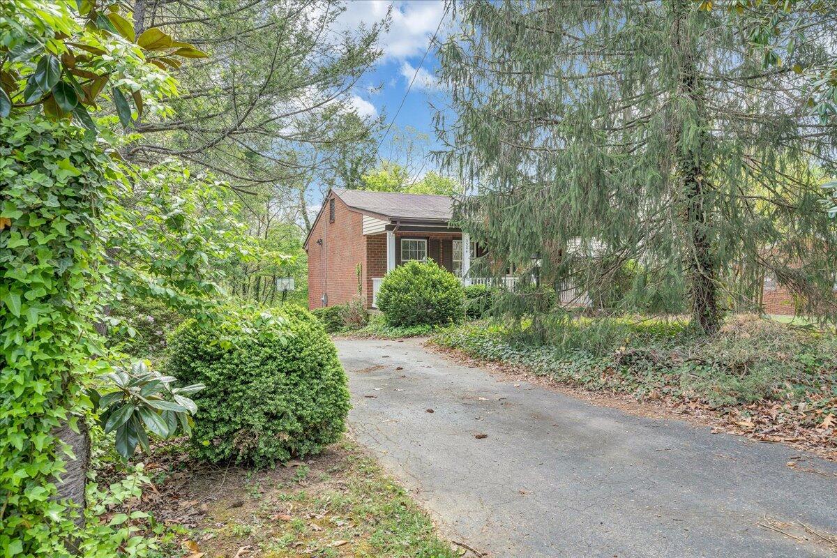 3534 Wedgewood Road Southwest Roanoke, VA 24018 - Photo 41 of 53 41-MIB01232