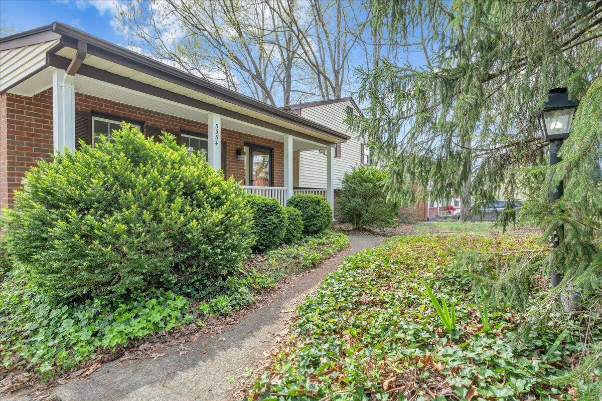 3534 Wedgewood Road Southwest Roanoke, VA 24018 - Photo 48 of 53 a front view of a house with garden