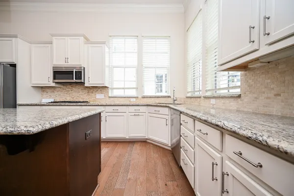 $3,000 | 9546 London Bridge Station, Houston, TX 77045