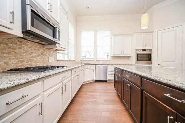 $3,000 | 9546 London Bridge Station, Houston, TX 77045
