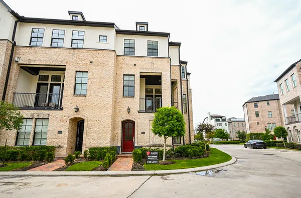 $3,000 | 9546 London Bridge Station, Houston, TX 77045
