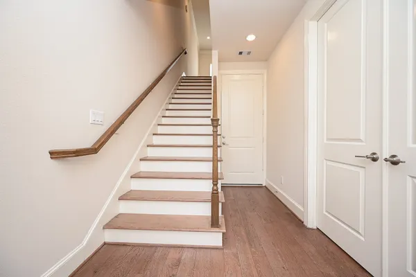 $3,000 | 9546 London Bridge Station, Houston, TX 77045