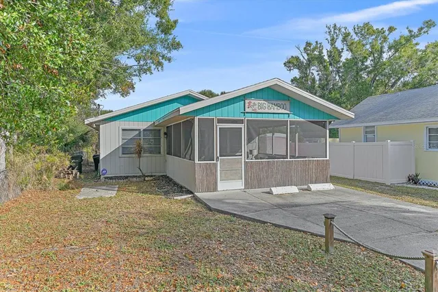 $275,000 | 140 Ave De La Isla, Nokomis, FL 34275