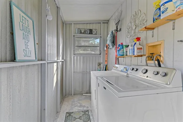 $275,000 | 140 Ave De La Isla, Nokomis, FL 34275