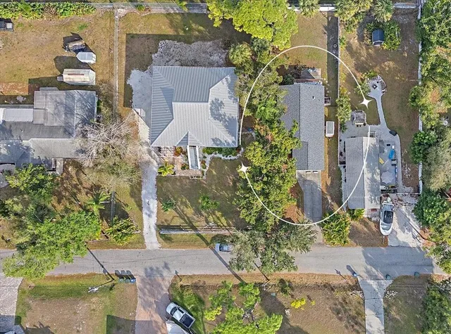 $275,000 | 140 Ave De La Isla, Nokomis, FL 34275