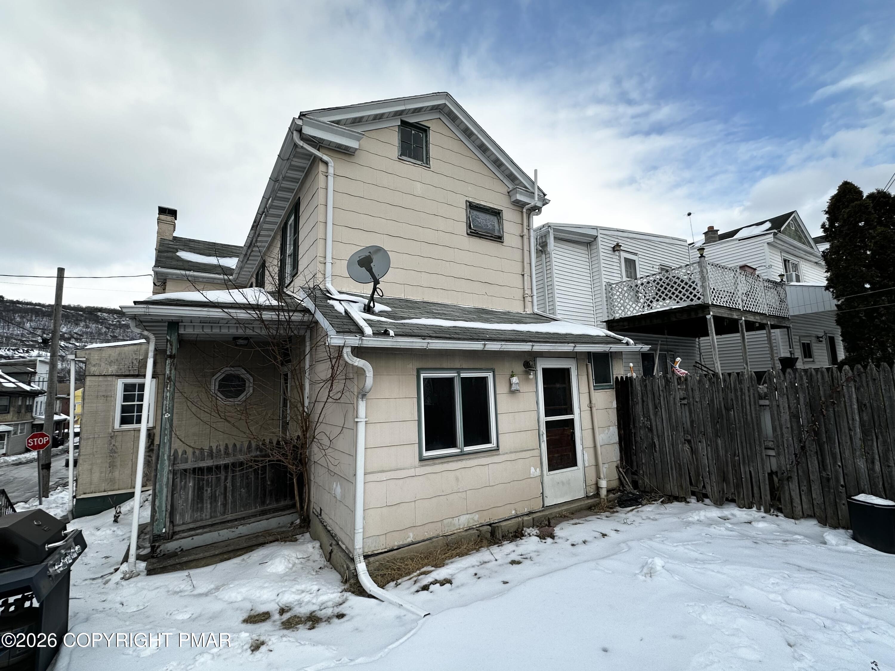 102 East Arch Street Shamokin, PA 17872 - Photo 5 of 31 IMG_8545