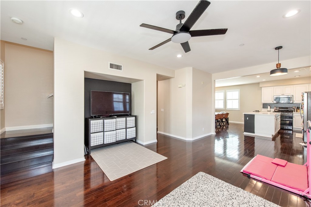 11 Travis Road Buena Park, CA 90621 - Photo 13 of 35