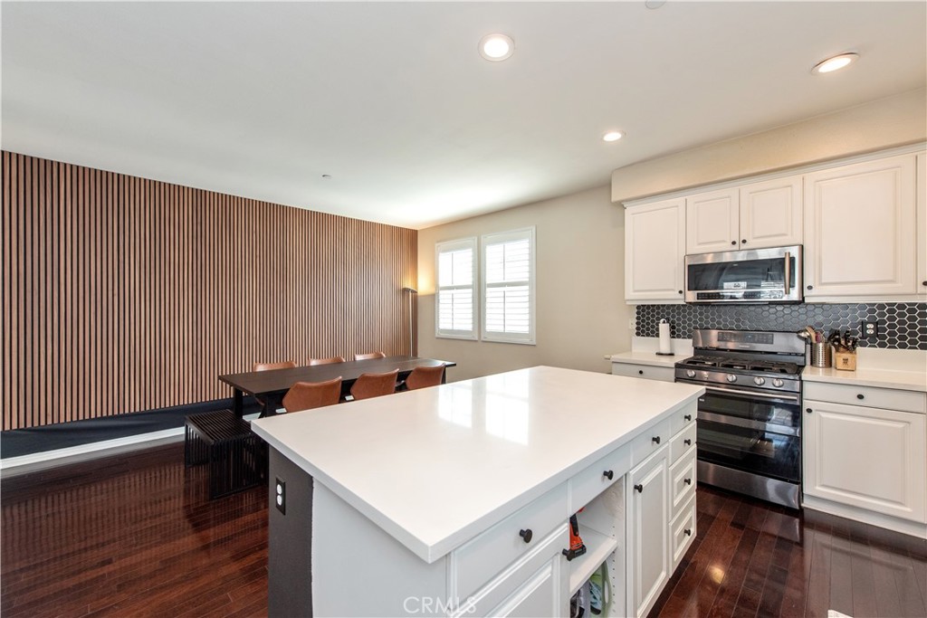 11 Travis Road Buena Park, CA 90621 - Photo 5 of 35