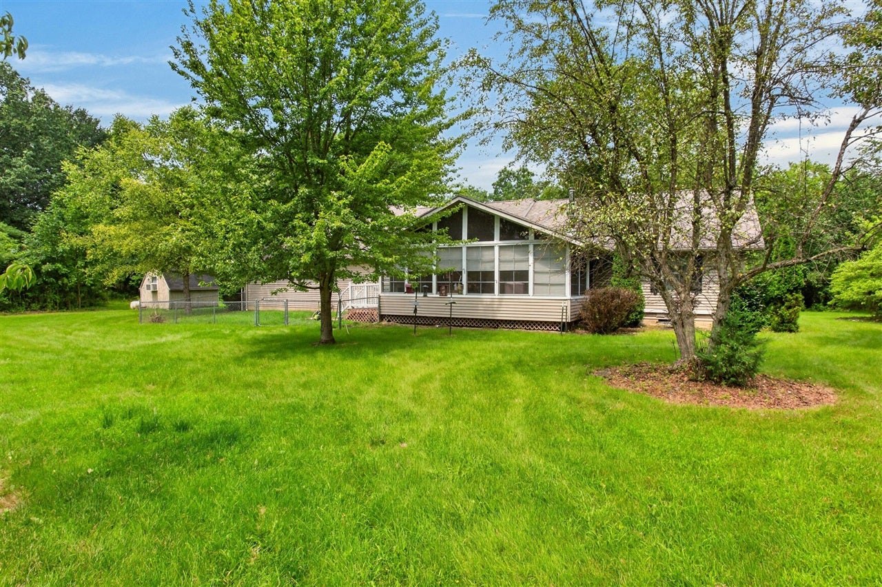 4240 Snow Road Bridgman, MI 49106 - Photo 31 of 37 Gallery Image 31