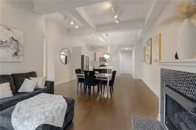 $395,450 | 1101 Walnut Street, Unit 505, Kansas City, MO 64106