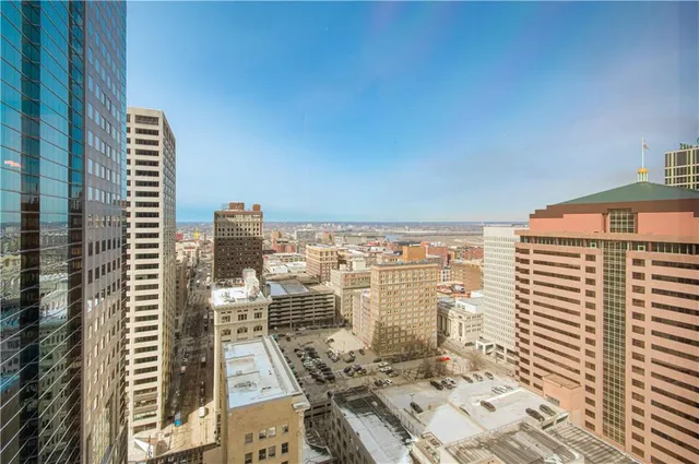 $395,450 | 1101 Walnut Street, Unit 505, Kansas City, MO 64106