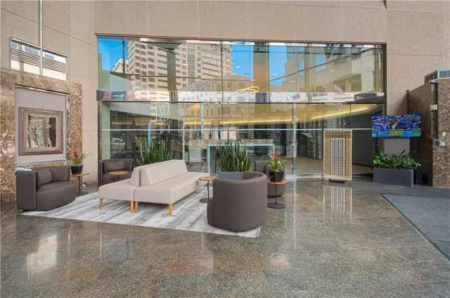 $395,450 | 1101 Walnut Street, Unit 505, Kansas City, MO 64106