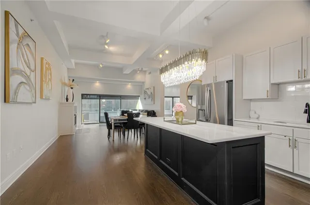 $395,450 | 1101 Walnut Street, Unit 505, Kansas City, MO 64106