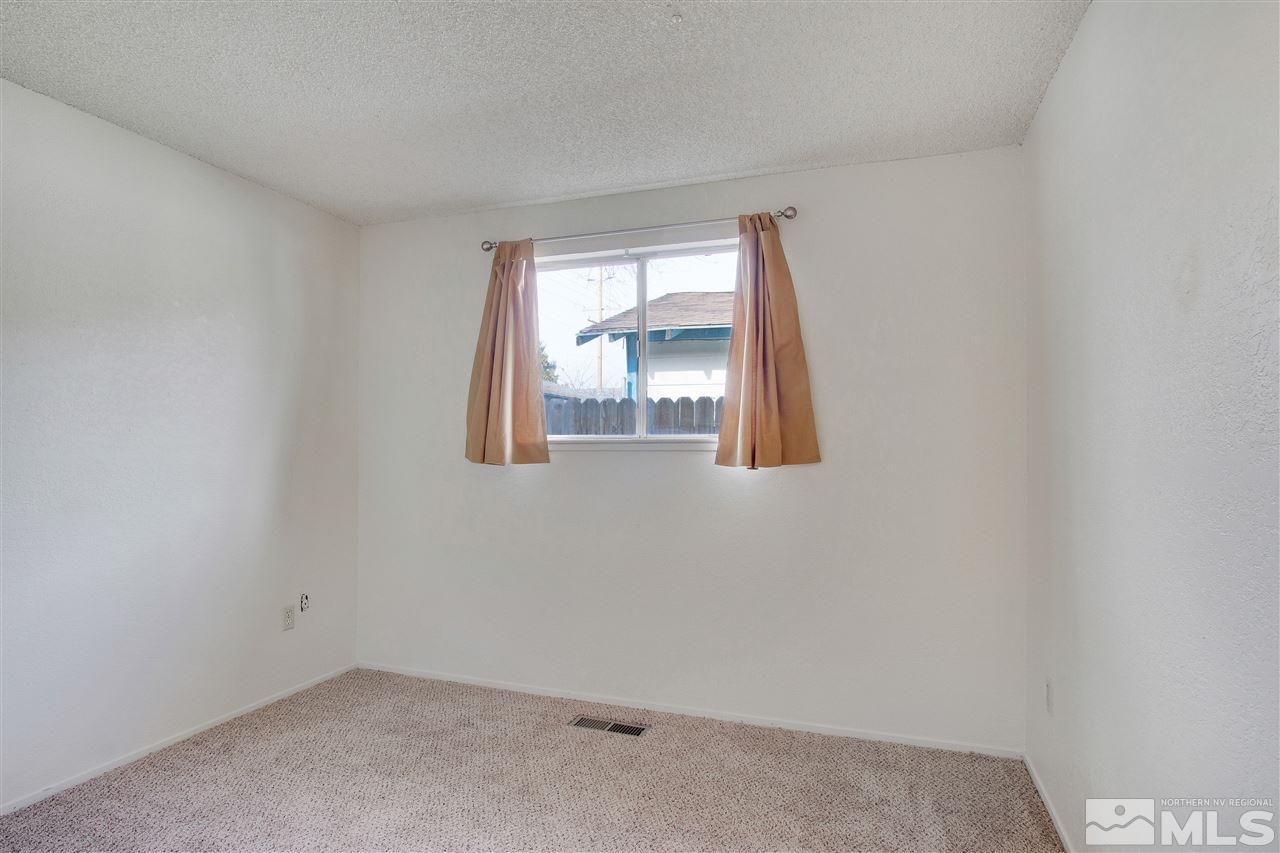 12171 Mt Anderson Street Reno, NV 89506 - Photo 8 of 17 Photo 8
