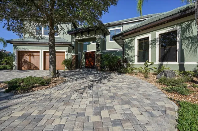 $950,000 | 4 Oakview Court, Palm Coast, FL 32137