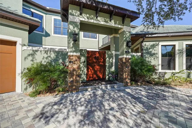 $950,000 | 4 Oakview Court, Palm Coast, FL 32137