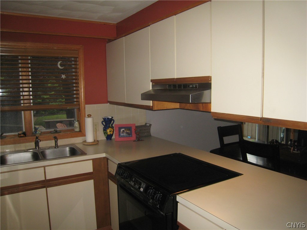 4584 McDonald Road Onondaga, NY 13215 - Photo 13 of 34