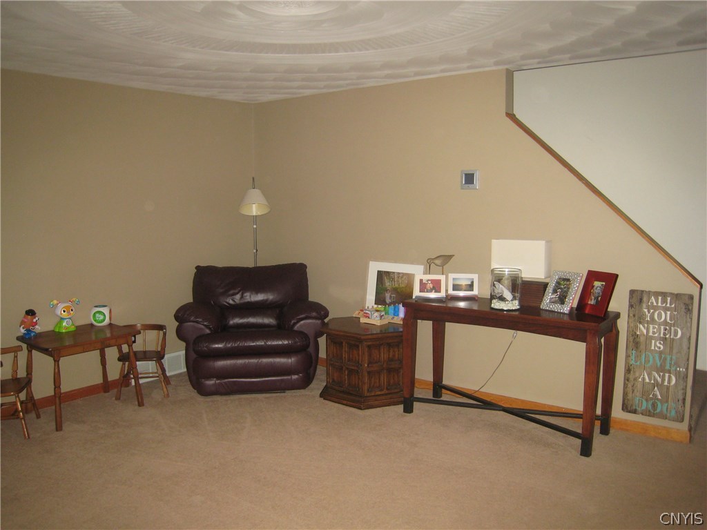 4584 McDonald Road Onondaga, NY 13215 - Photo 3 of 34