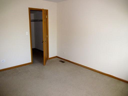 907 Tralee Court Gurnee, IL 60031 - Photo 10 of 11