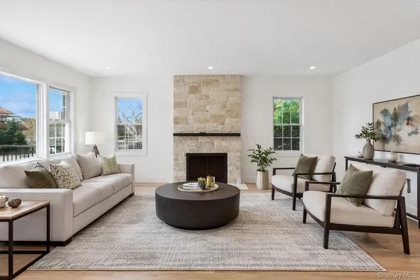 $1,599,000 | 449 West Beech Street, Long Beach, NY 11561