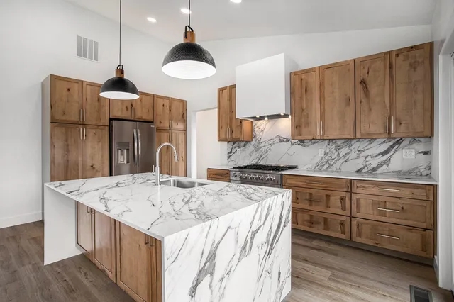 $599,900 | 315 West High Street, Union City, MI 49094